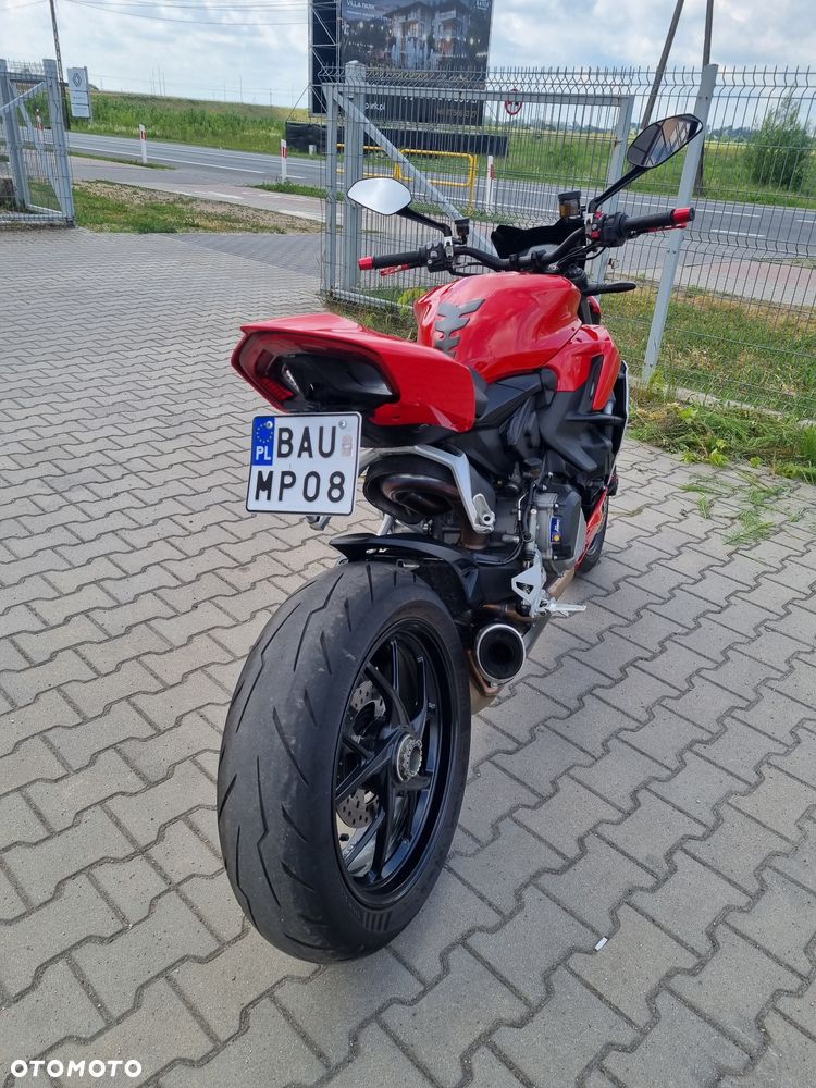 Ducati Streetfighter V2 - 8