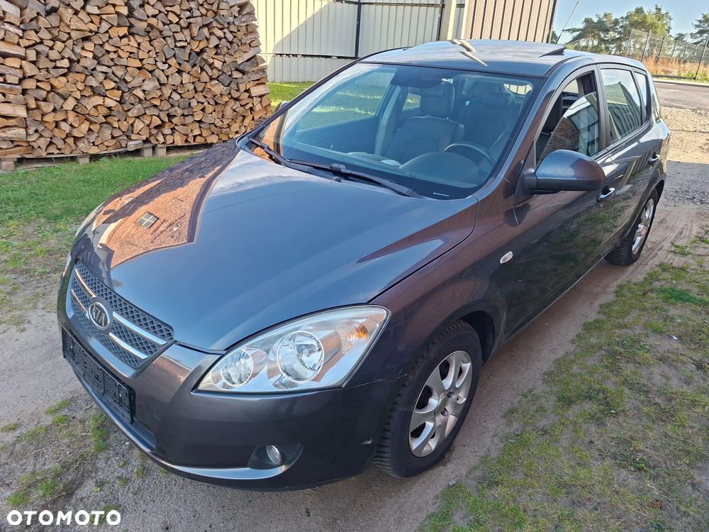 Kia Ceed - 1