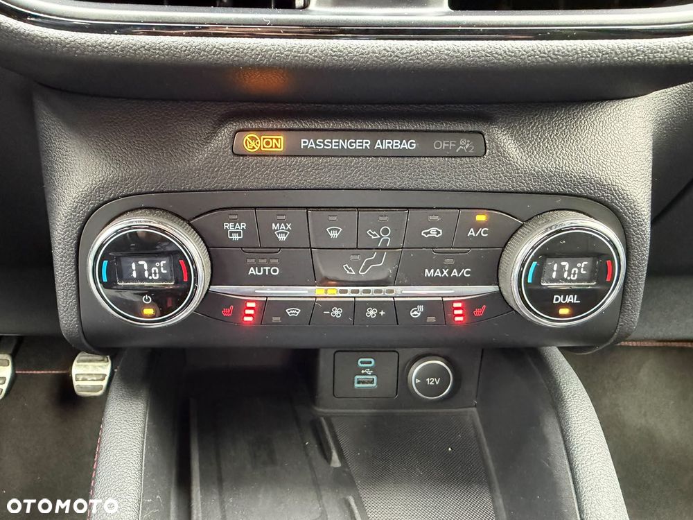 Ford Kuga - 23