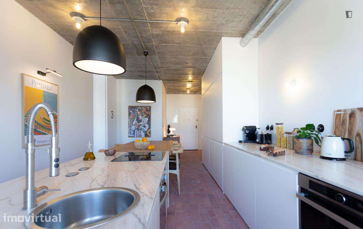 Quarto - localizado em Sete Rios Lisbon - Grande imagem: 2/60