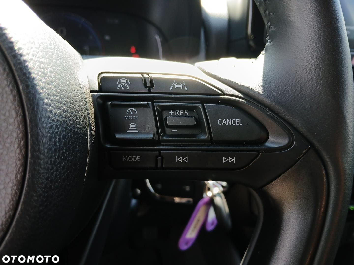 Toyota Yaris Hybrid 1.5 Style - 33