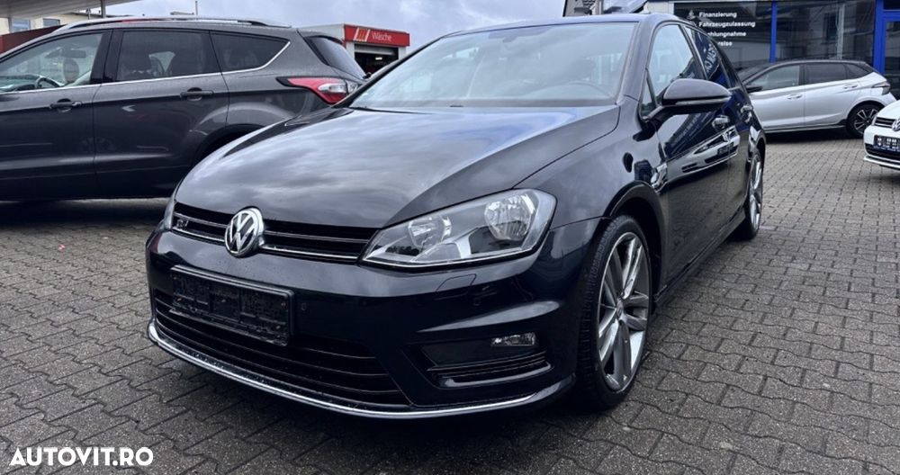 Volkswagen Golf - 1