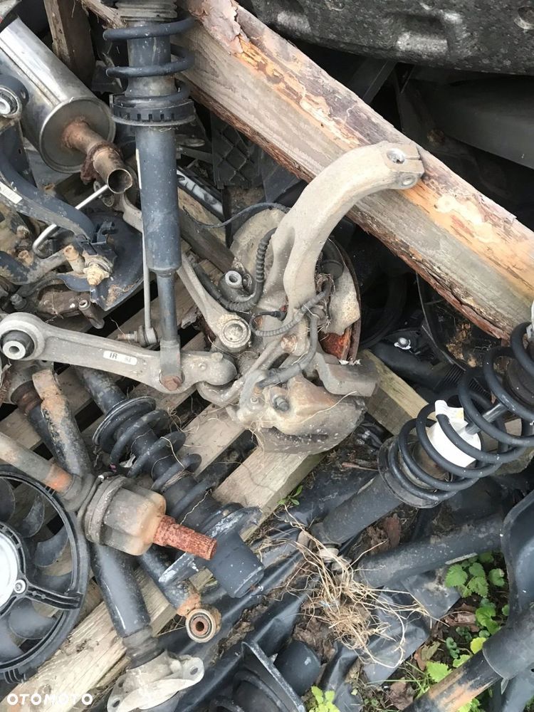 BMW E84 X1 F30 F10 F11 2.0i 2.8i ZWROTNICA LP - 2