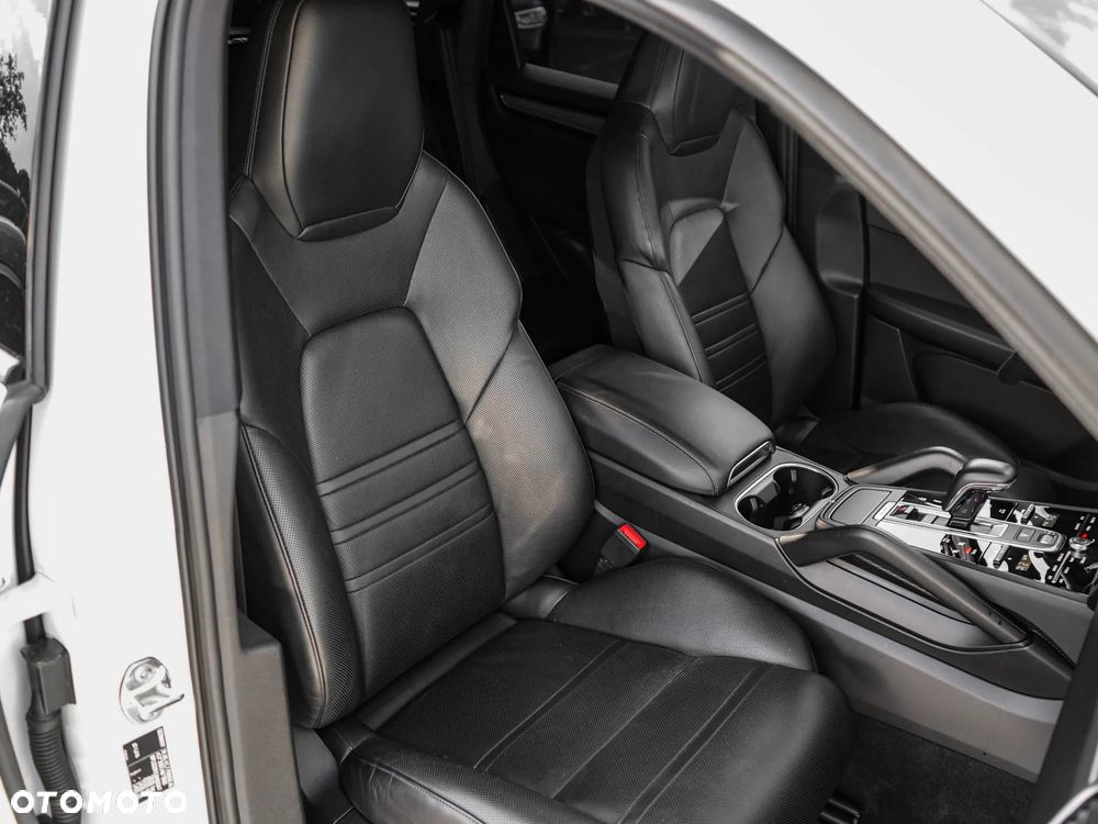 Porsche Cayenne Standard - 28