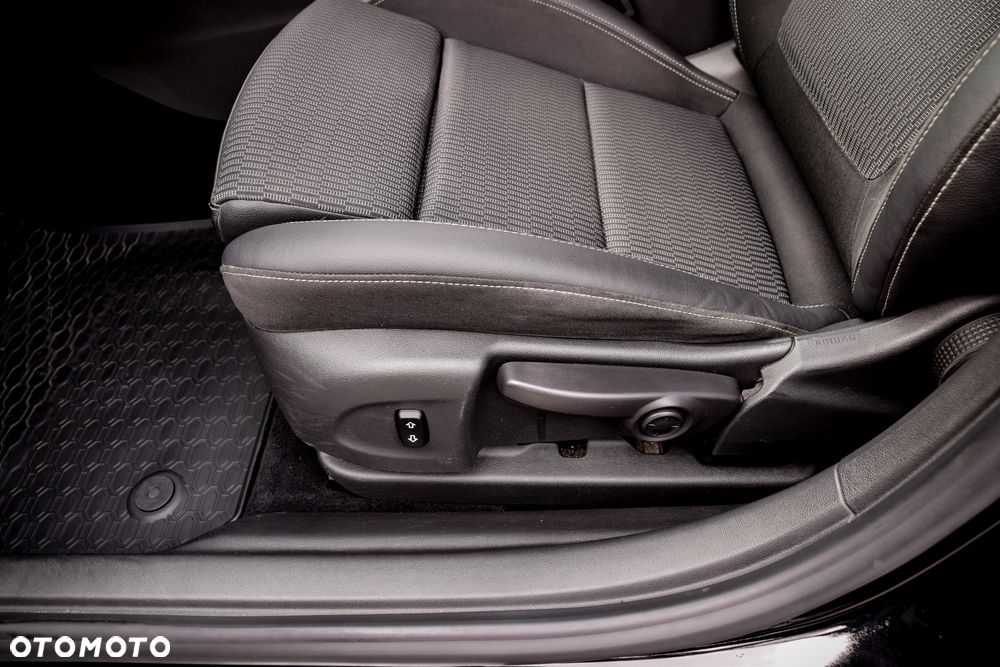 Opel Insignia 1.6 CDTI Innovation S&S - 38