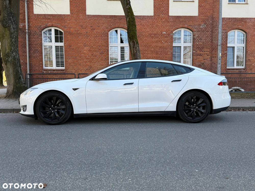 Tesla Model S 85D Allradantrieb - 1