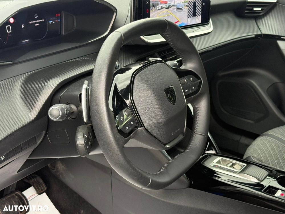 Peugeot 2008 1.2L PureTech 130 S&S EAT8 Allure - 9