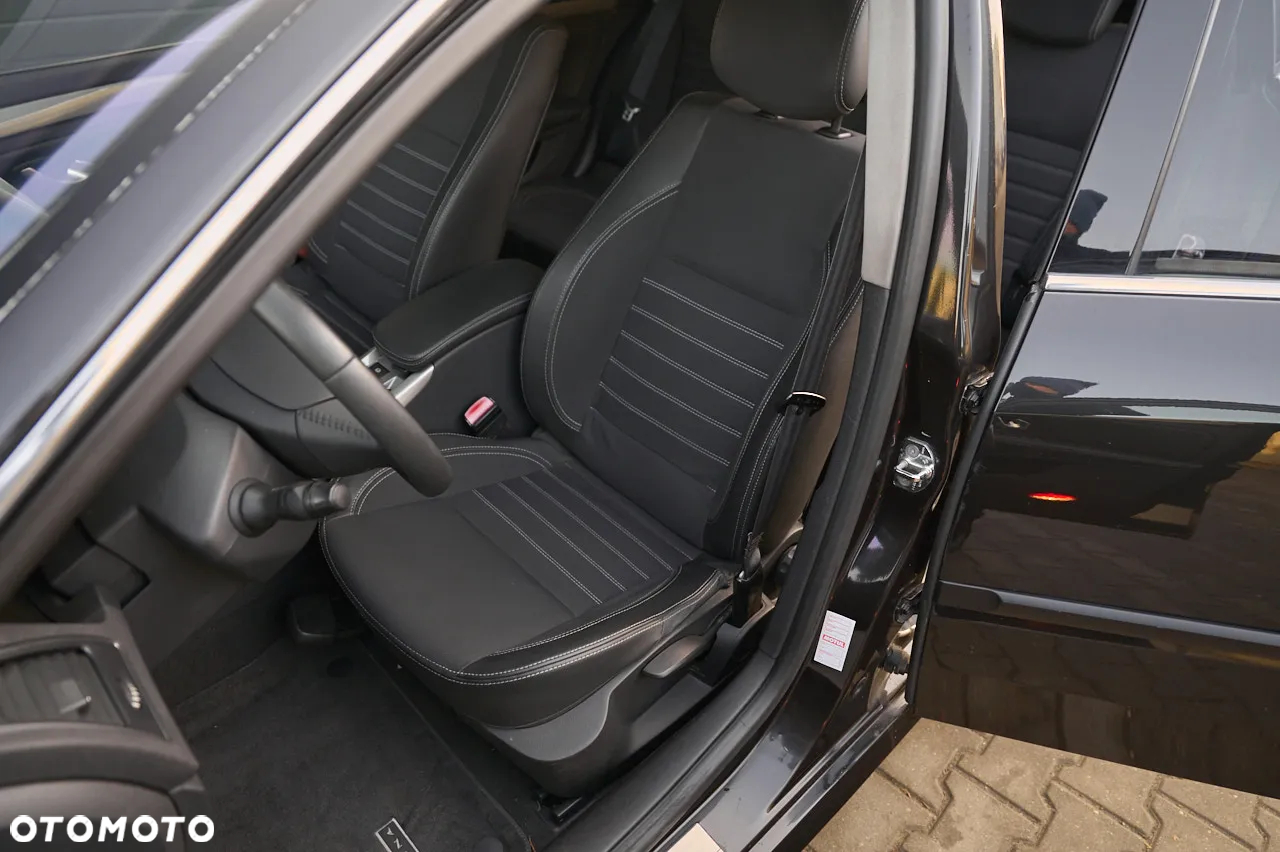 Renault Laguna dCi 150 FAP Dynamique - 12