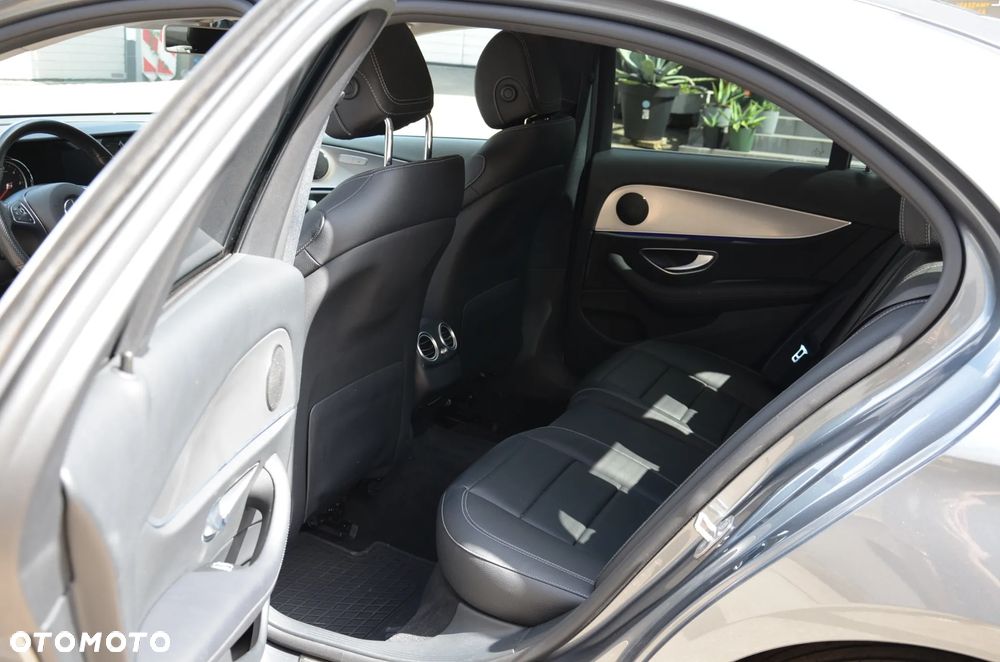 Mercedes-Benz Klasa E 220 d 9G-TRONIC - 8
