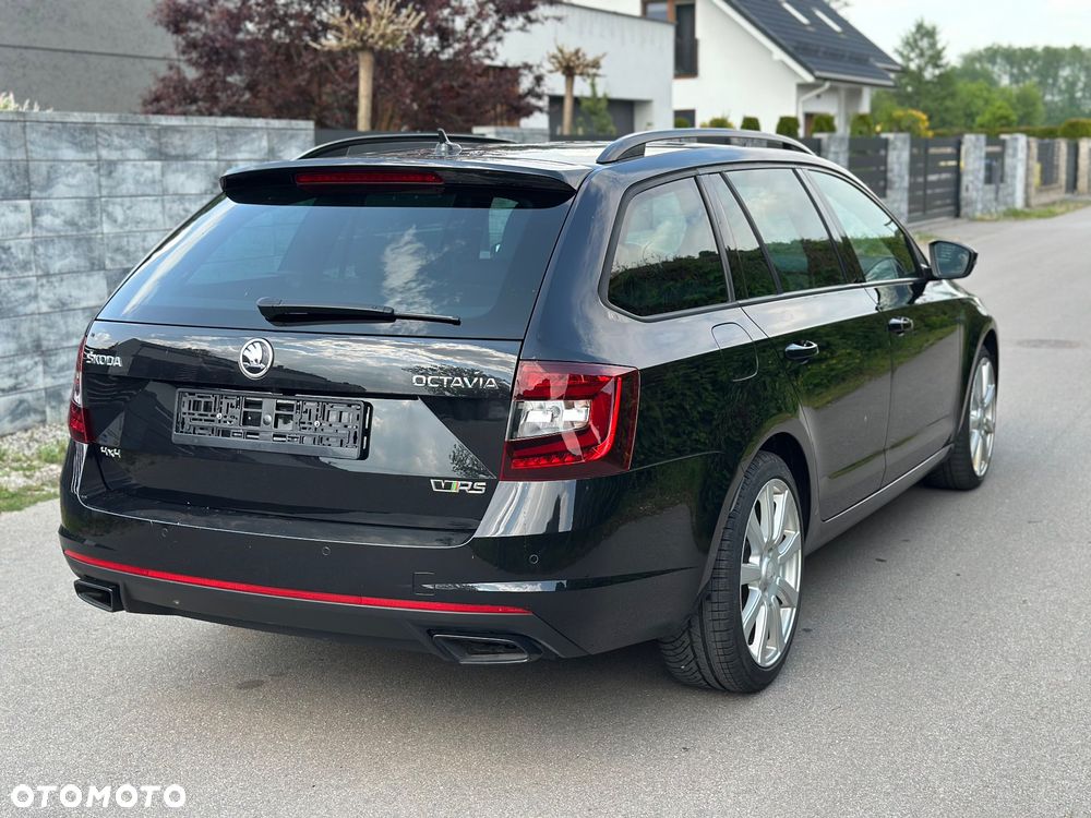 Skoda Octavia 2.0 TDI DSG 4x4 RS - 11