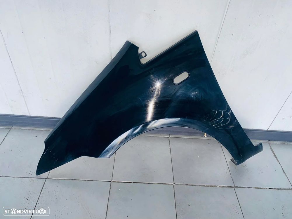 Guarda Lamas Esquerdo Ford C-Max - 2003 / 2007 - 2