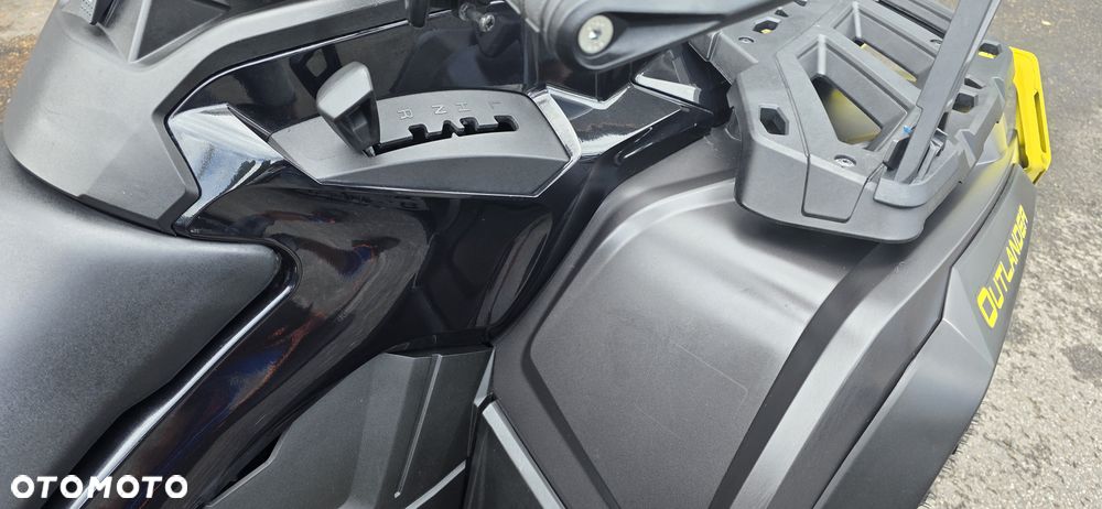 Can-Am Outlander Max - 18