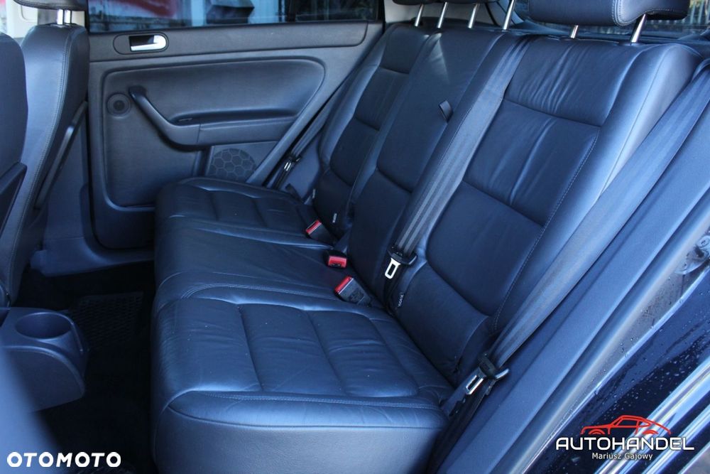 Volkswagen Golf Plus - 17