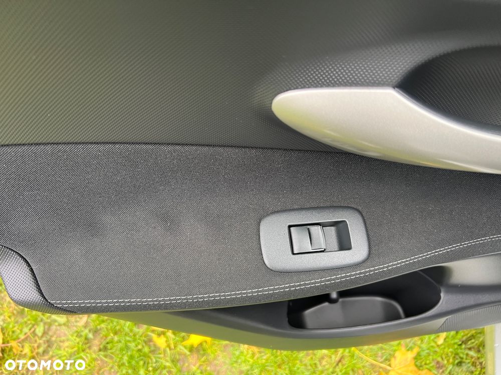 Toyota Auris 1.33 VVT-i Terra - 15