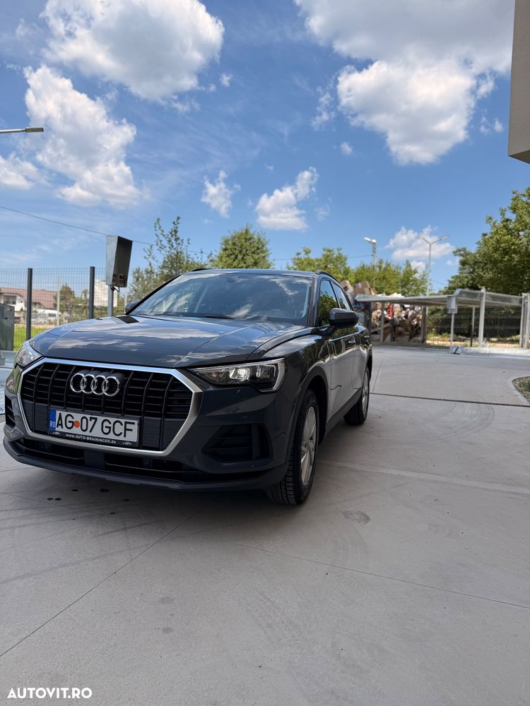 Audi Q3 2.0 TDI S tronic design - 3