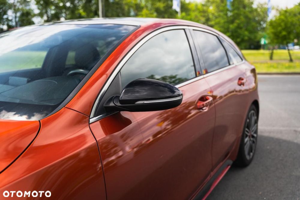 Kia ProCeed - 10