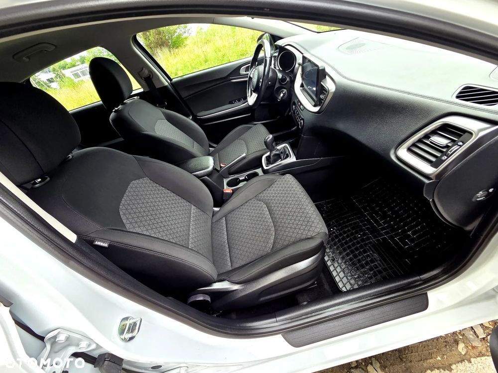 Kia Ceed 1.0 T-GDI M - 26