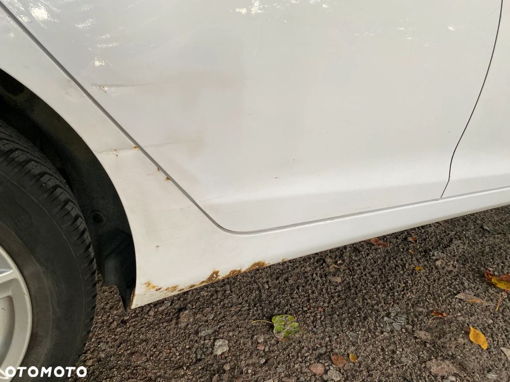 Hyundai Elantra 1.6 Comfort - 15