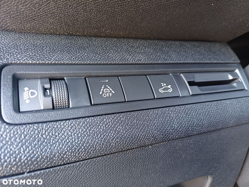 Peugeot 5008 - 24