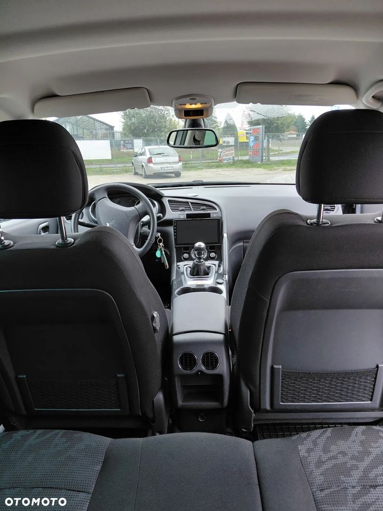 Peugeot 3008 1.6 HDi Trendy - 10