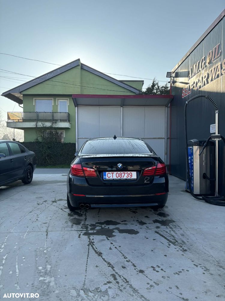 BMW Seria 5 520d Aut. Luxury Line - 5