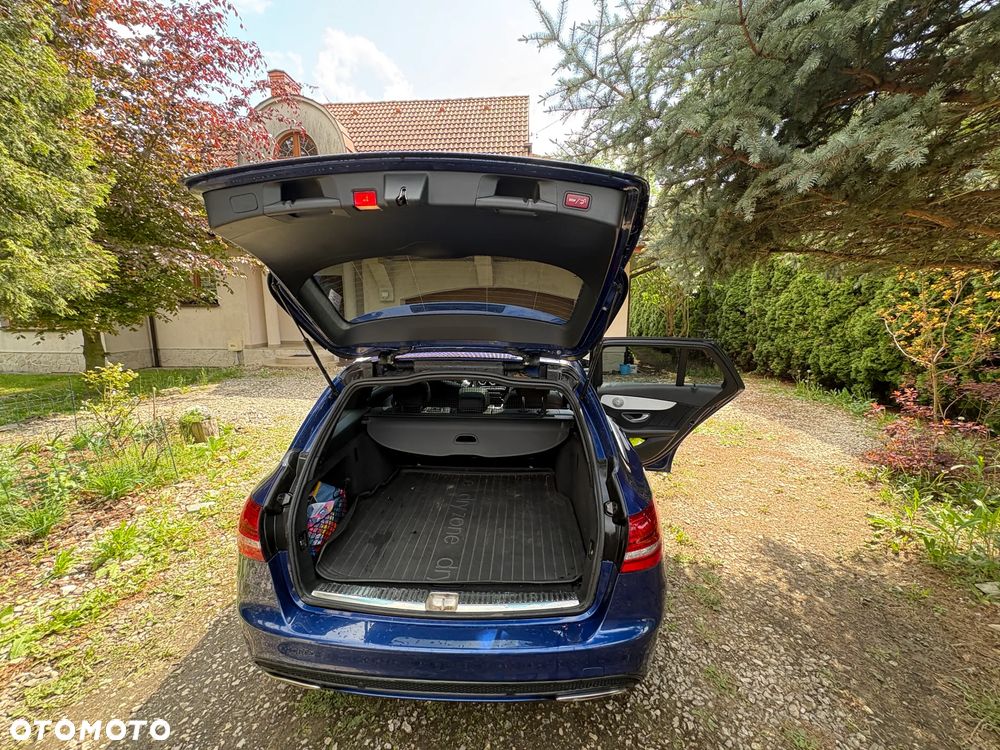 Mercedes-Benz Klasa C 200 4-Matic 9G-TRONIC - 26