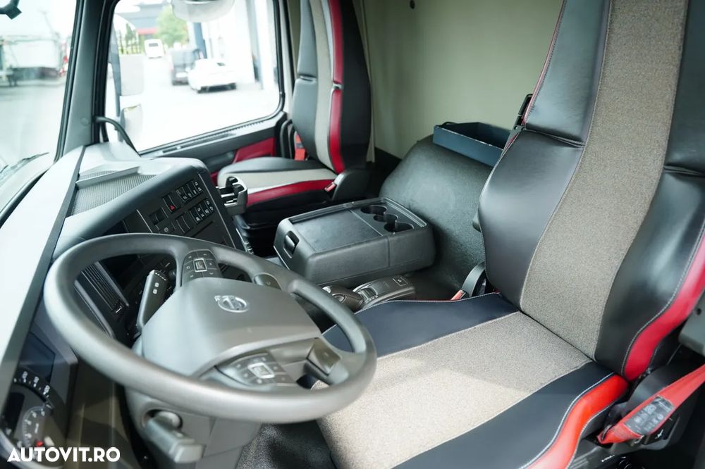 Volvo FMX 460 / 8x4 / LIVRARE - 6,1 M / HDS FASSI F 185 A.2.24 - 12,55 M / TRIDEM / MAX. CAPACITATE DE RIDICARE: 5.500 KG / TELECOMANDĂ / CAMERĂ / I-SHIFT / EURO 6 - 28