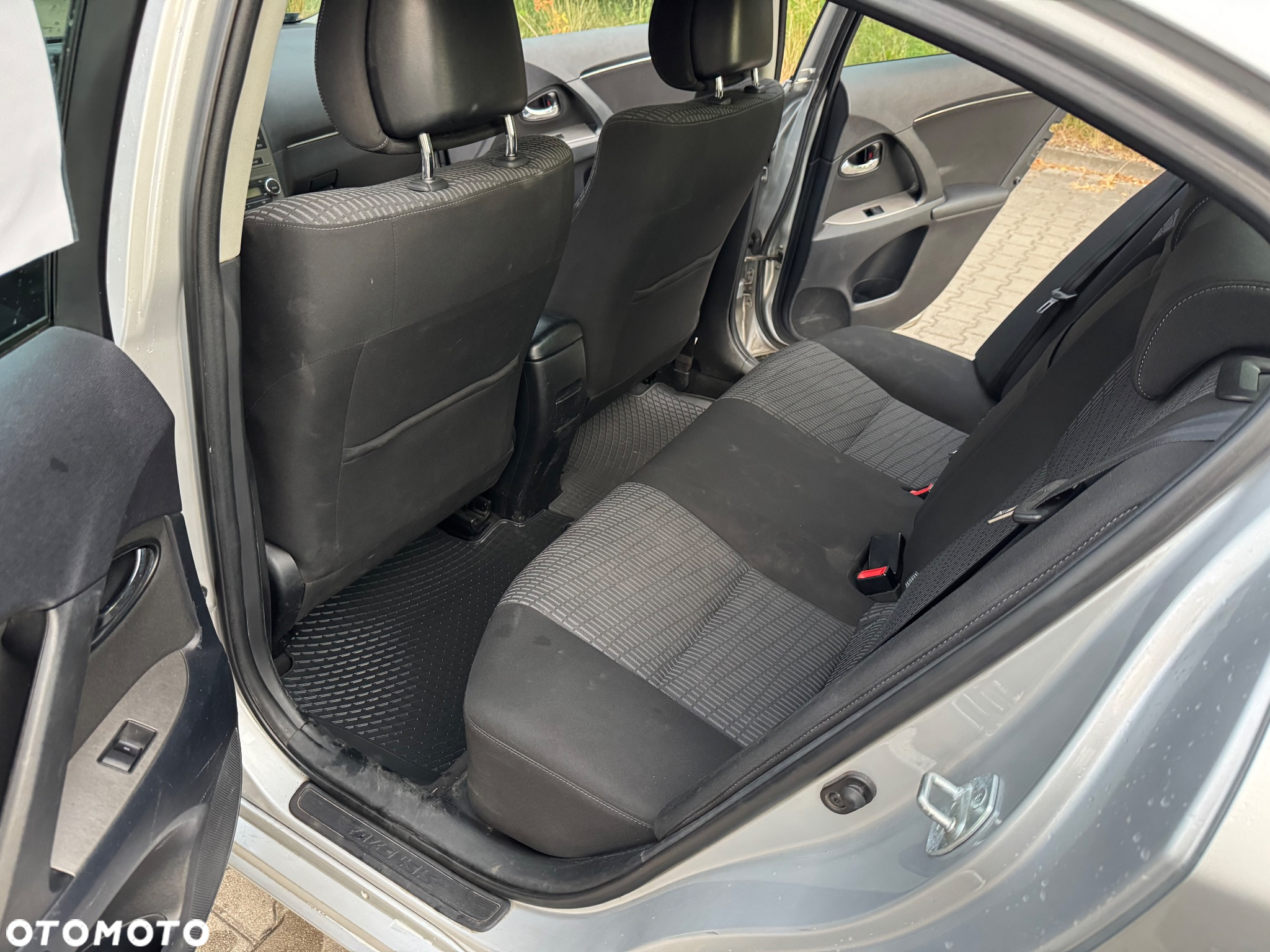 Toyota Avensis 2.0 D-4D Sol - 8