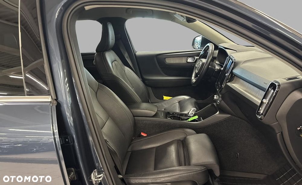 Volvo XC 40 - 23