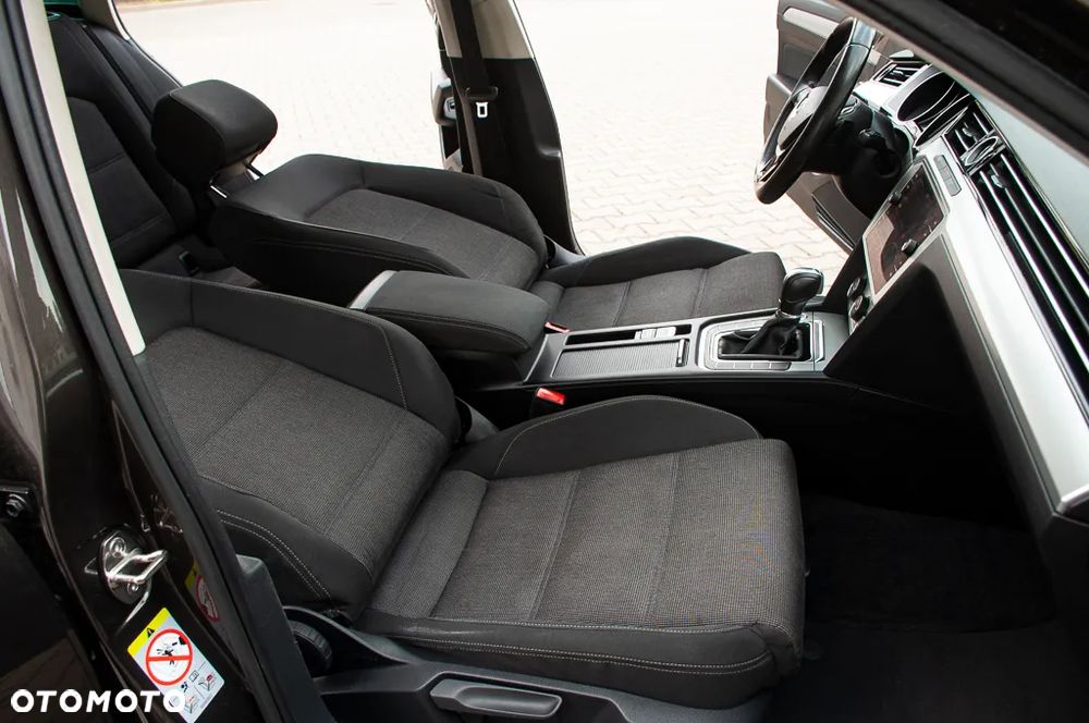 Volkswagen Passat Variant 2.0 TDI BMT Comfortline DSG - 28