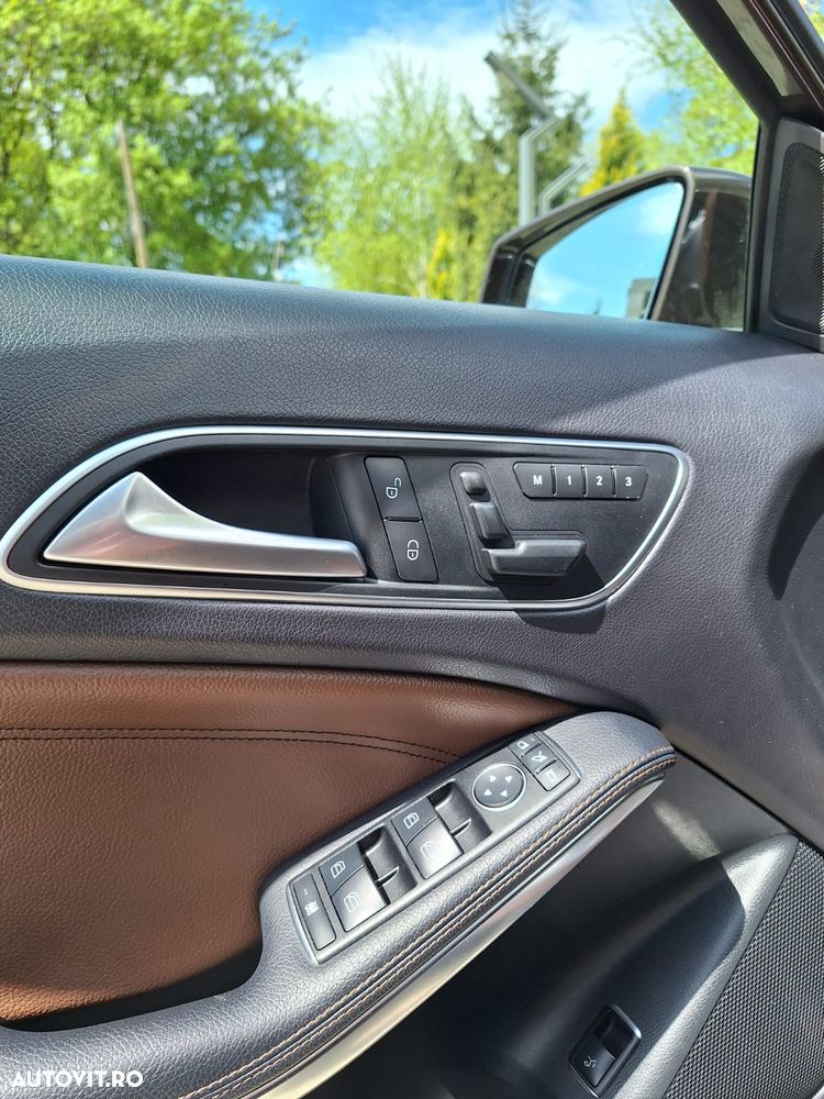 Mercedes-Benz GLA 220 CDI 4MATIC 7G-DCT - 25