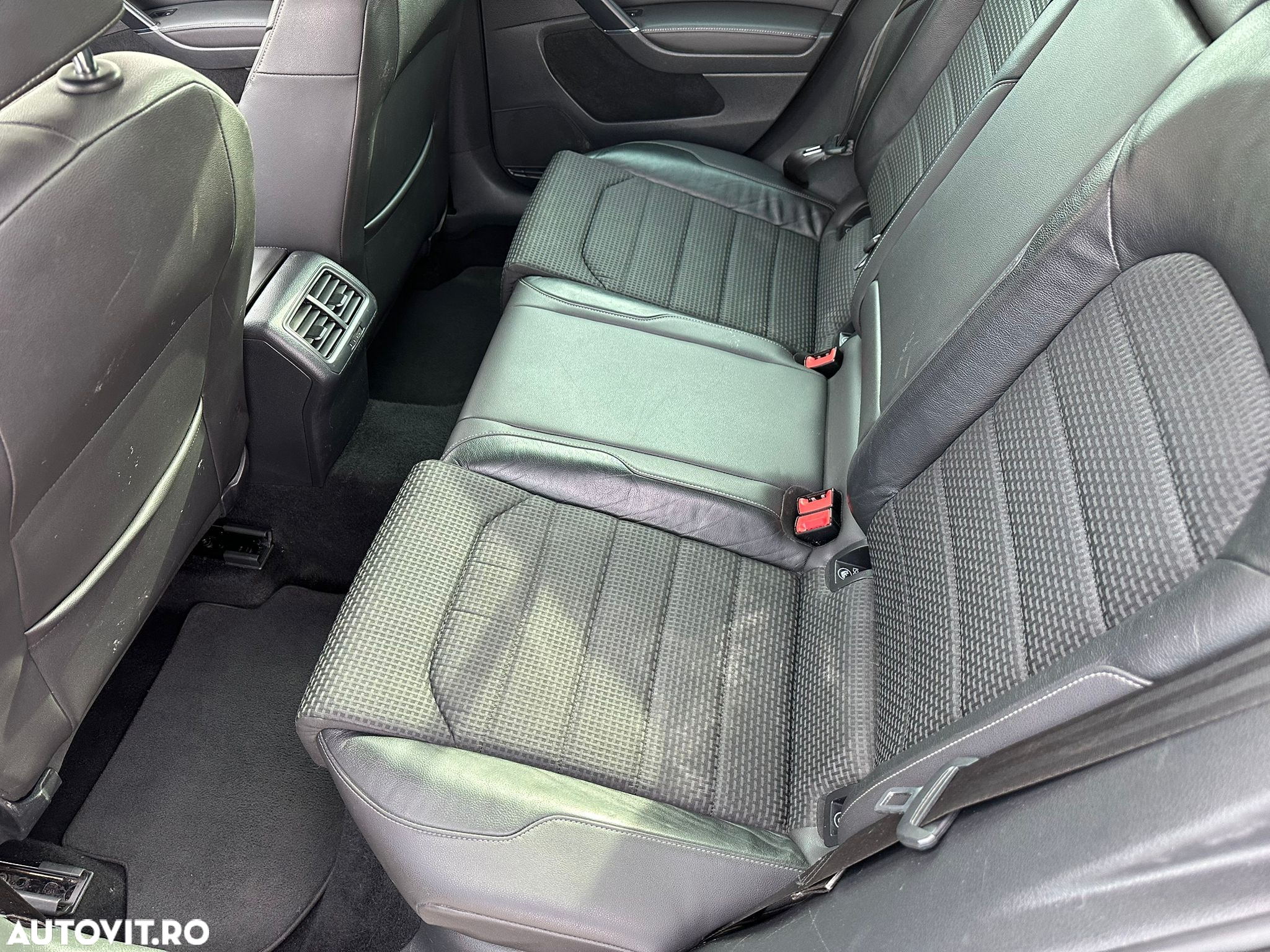 Volkswagen Golf - 14