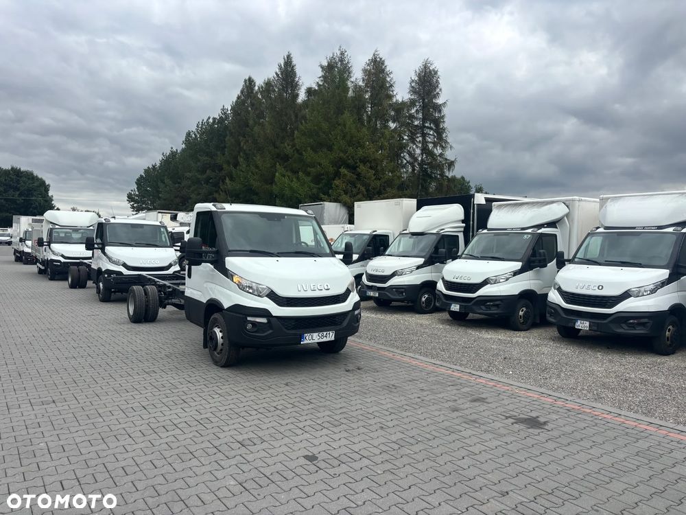 Iveco 70C17,,70C18,,70C15,,72C17,,50C17,,35C17,,35C15 PODWOZIE DO ZABUDOWY  WYWROTKA SKRZYNIA LADUNKOWA KONTENER CHLODNIA 70 SZTUK NA PLACU - 1