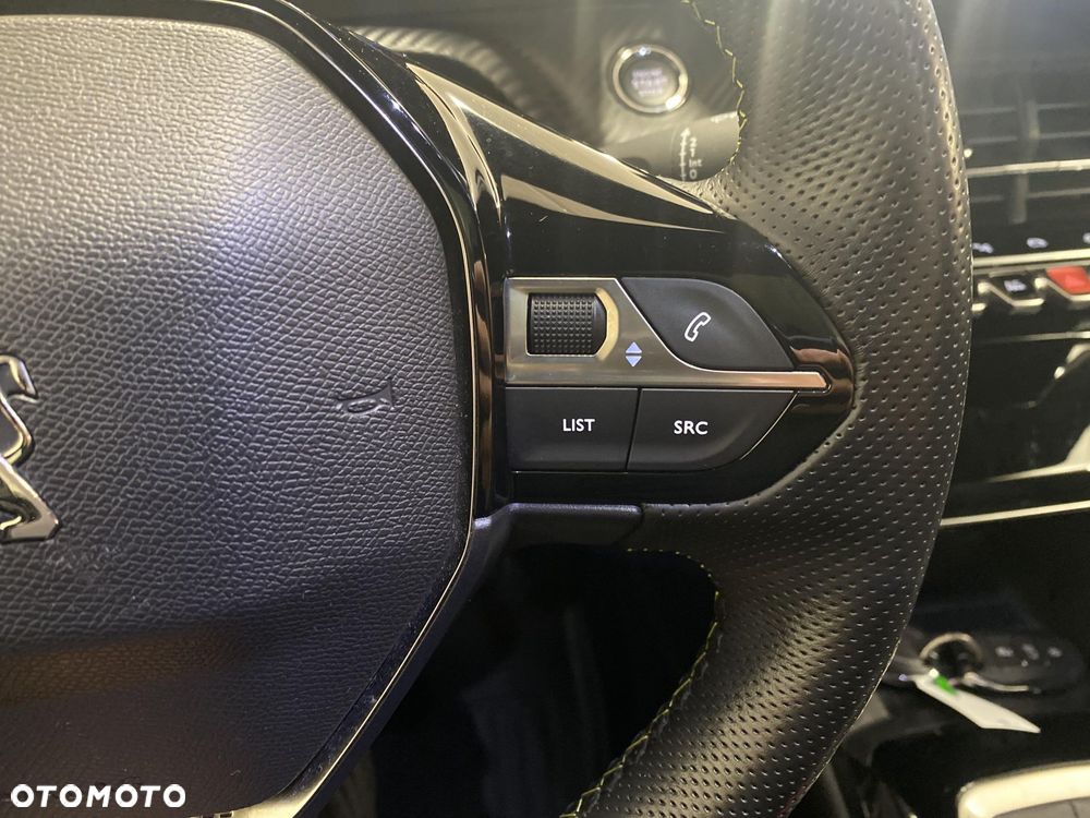 Peugeot 2008 1.2 PureTech GT Line S&S - 15
