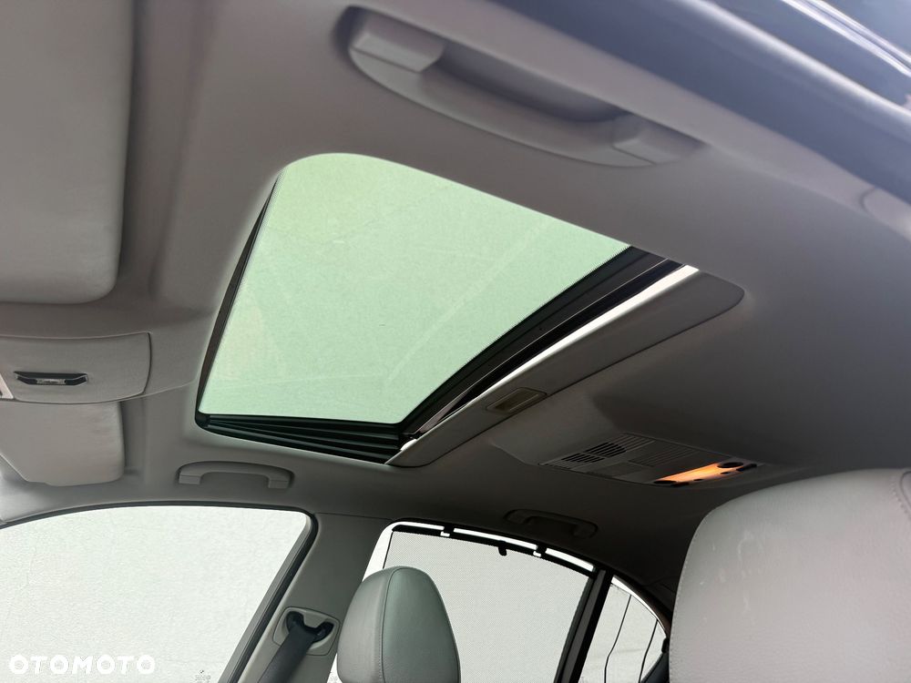 BMW Seria 5 525d - 18