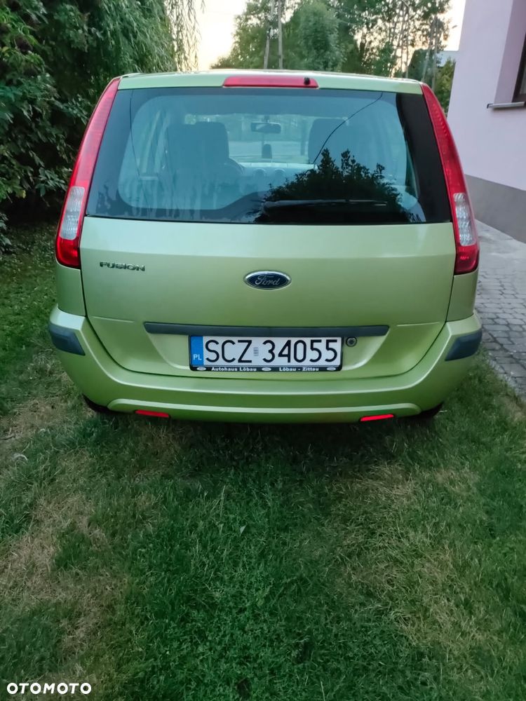 Ford Fusion - 2