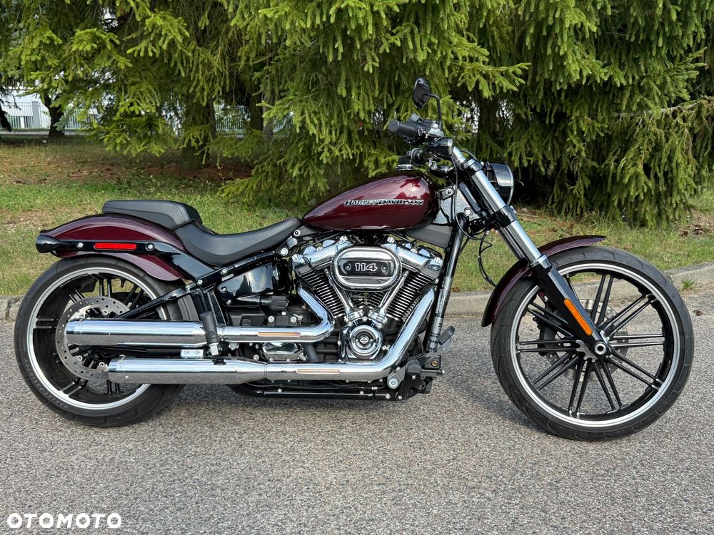 Harley-Davidson Softail Breakout - 1