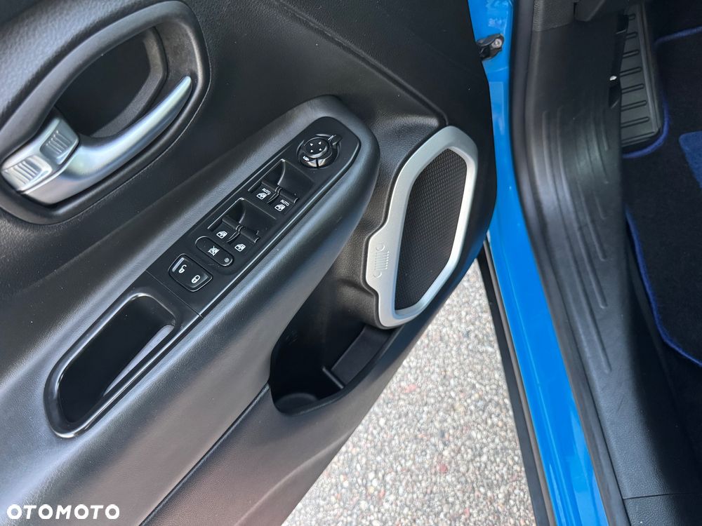 Jeep Renegade 1.4 MultiAir Limited - 23