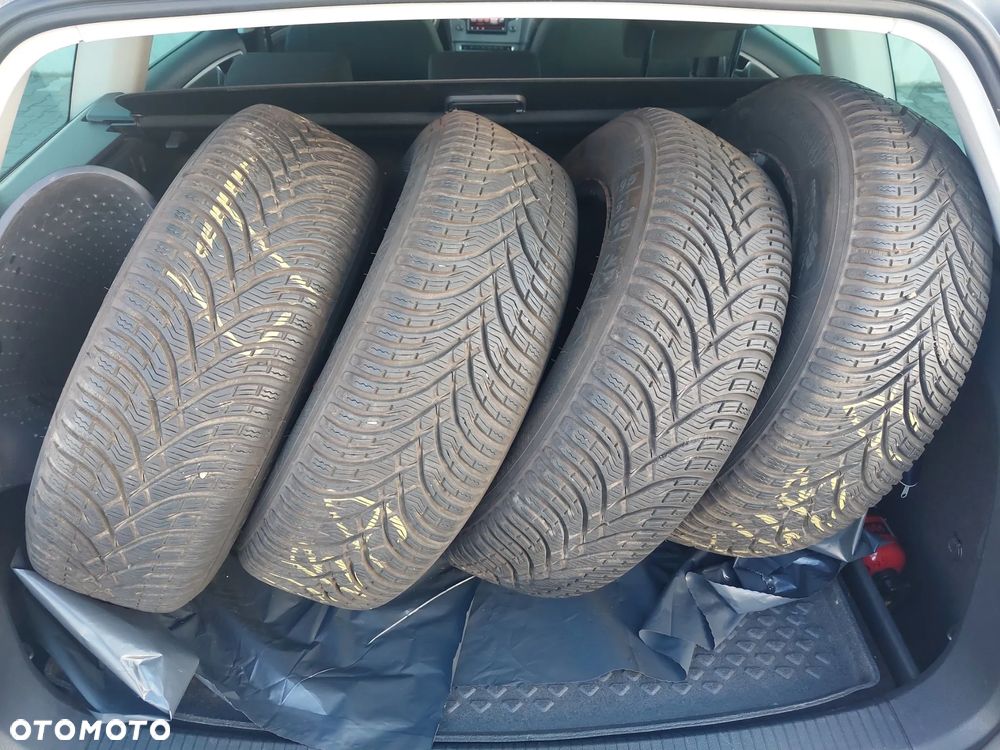 Volkswagen Golf Variant 1.6 TDI BMT Comfortline - 28