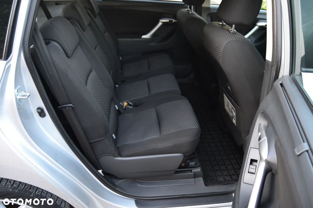 Toyota Verso 1.8 Sol plus NAVI - 32