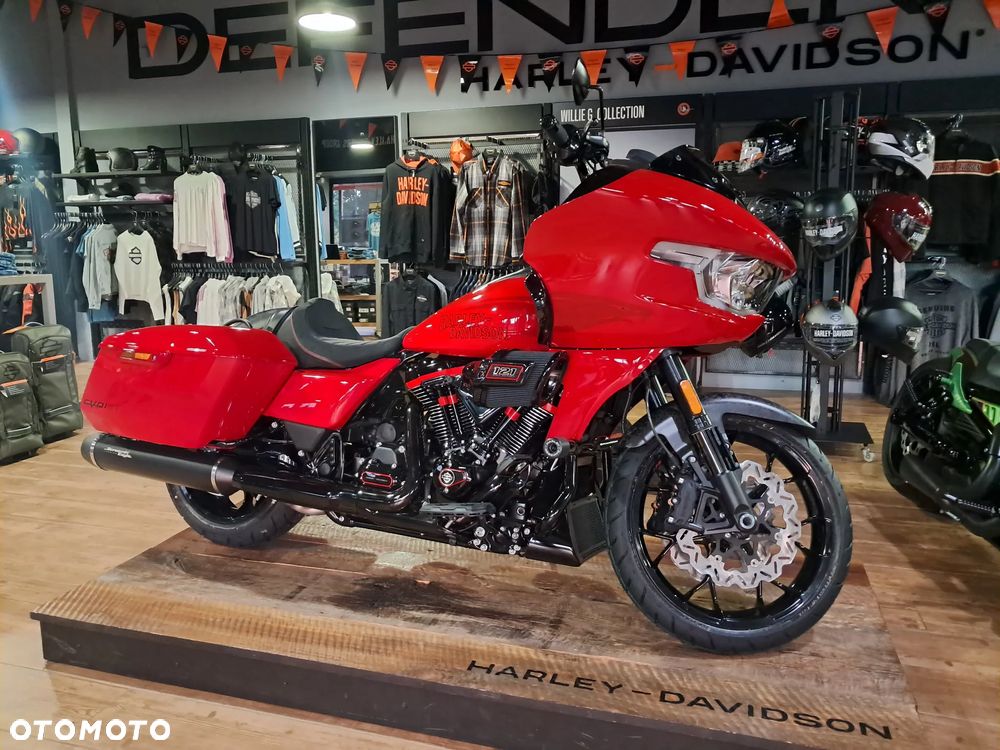 Harley-Davidson Touring Road Glide - 2