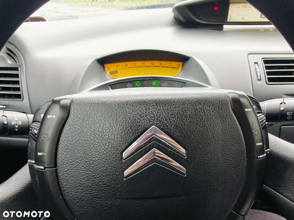 Citroën C4 1.6 16V Impress - 22