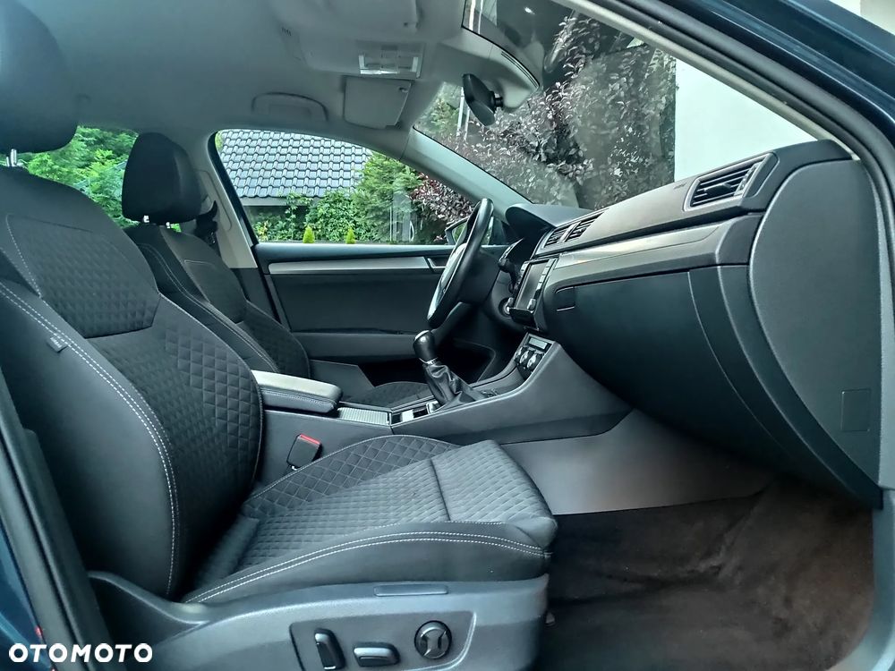 Skoda Superb 2.0 TDI Premium Edition - 15