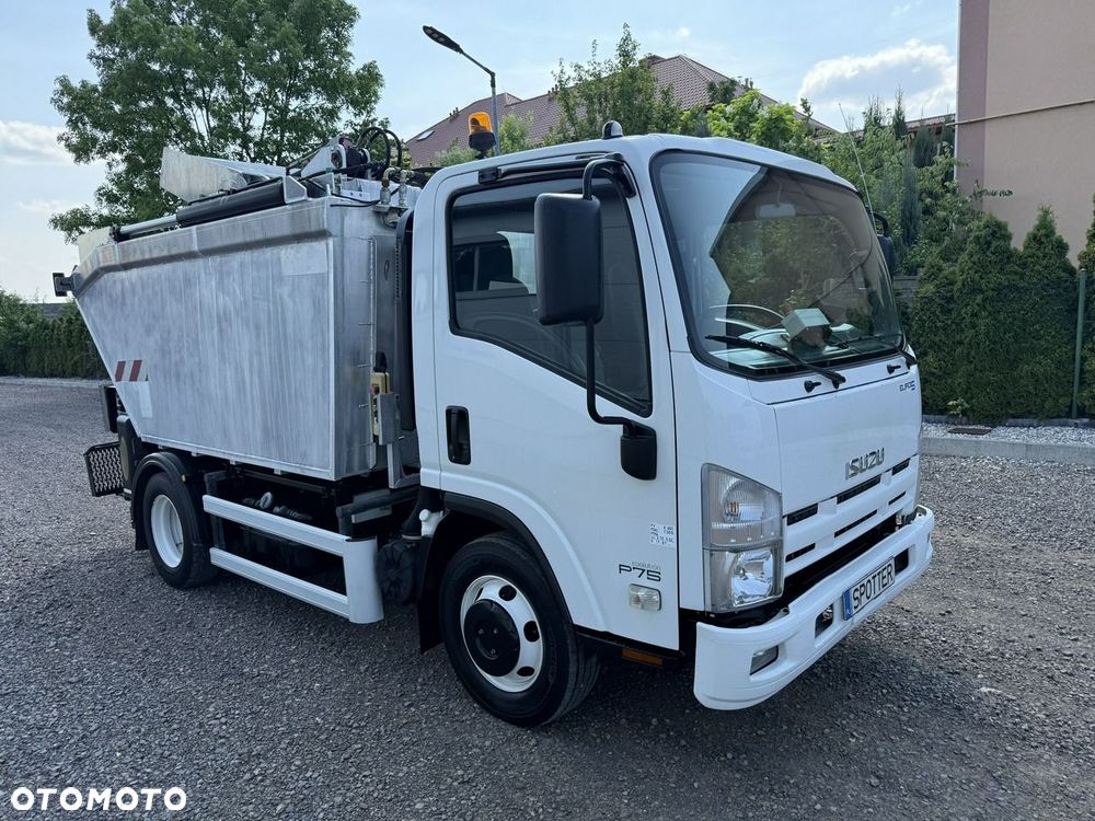 Isuzu P75 - 3