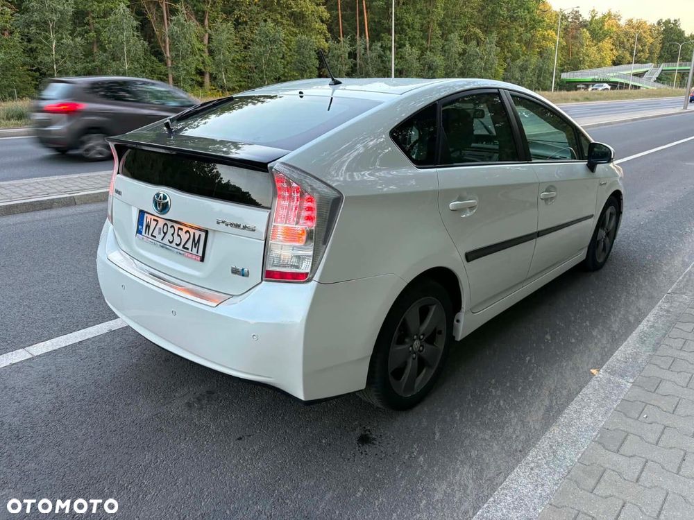 Toyota Prius - 4