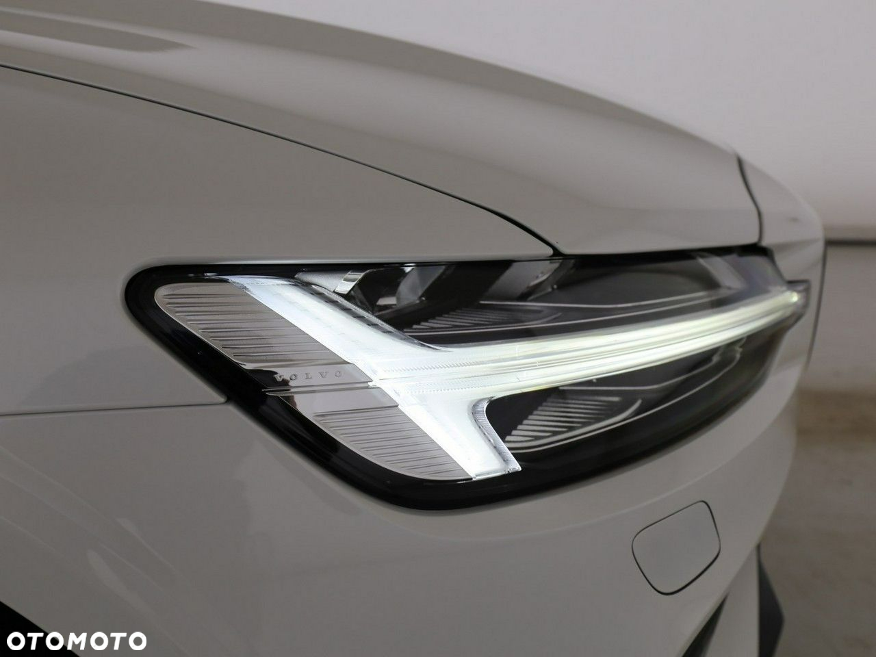 Volvo S60 B5 B AWD Plus Dark - 15