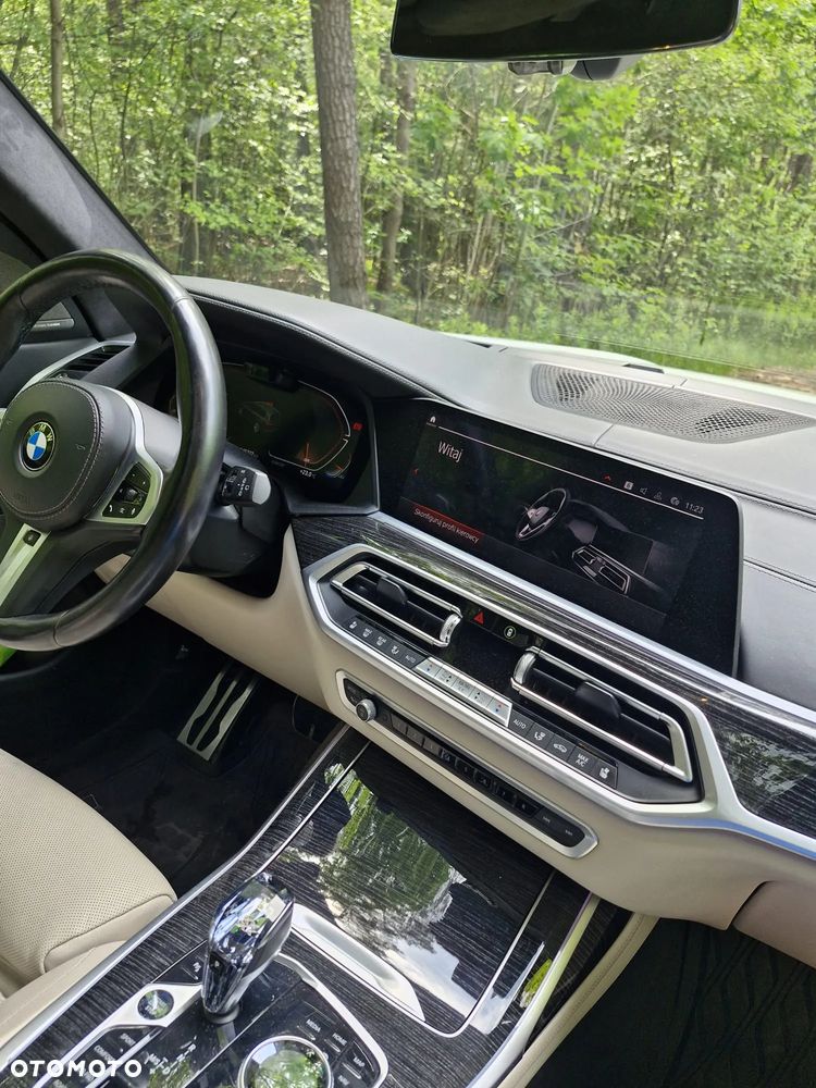 BMW X7 - 12