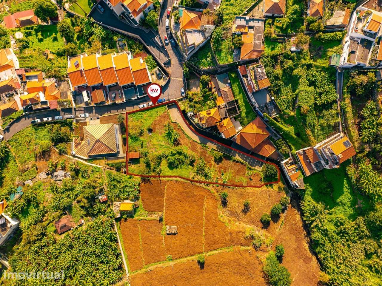 Terreno com 1691m2 e a 240m sobre o nível do mar! - Grande imagem: 2/17