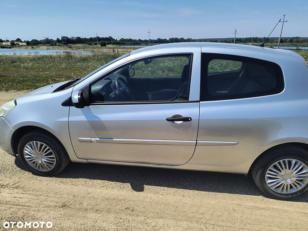 Renault Clio - 6