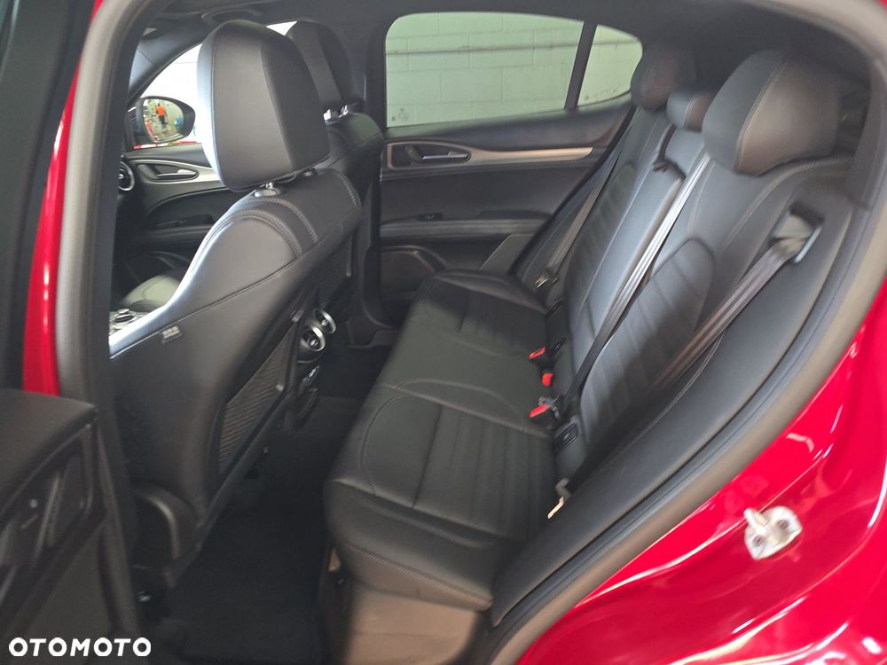 Alfa Romeo Stelvio 2.0 Turbo Veloce TI Q4 - 11